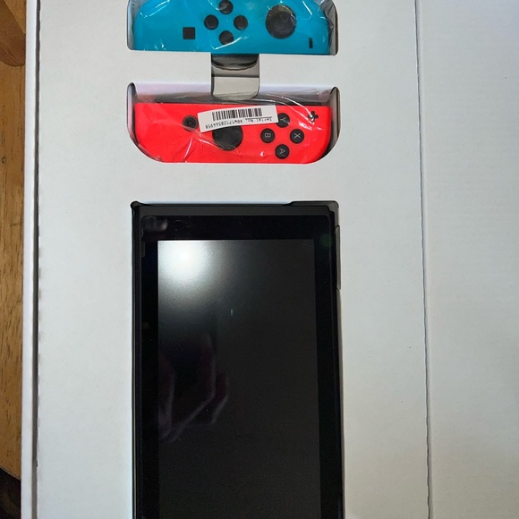 Nintendo switch comes with games wired control and 128 sim disc